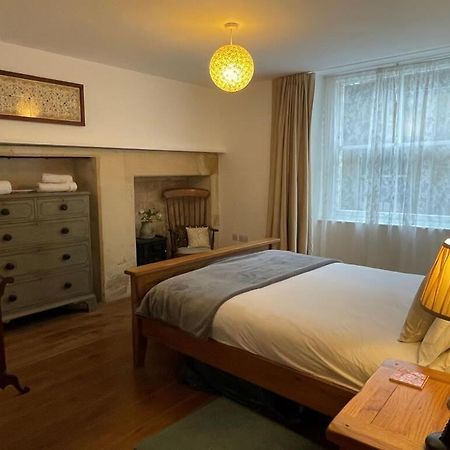 Beautiful 3 Bed Basement Flat With Garden Lejlighed Bath Eksteriør billede